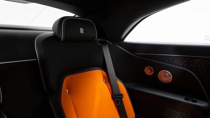 Подержанный Rolls-Royce Spectre, 2024 в Дубае от Al Ain Class Motors Серый цвет. GCC | AUTO.AE
