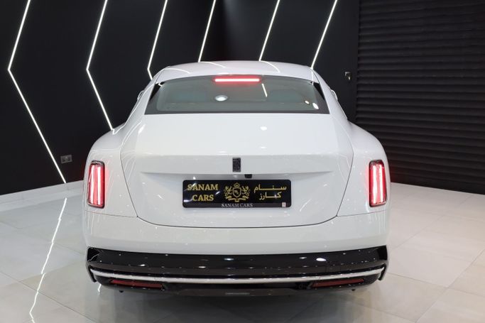 Новый Rolls-Royce Spectre, 2025 в Дубае от Sanam Cars Белый цвет. GCC | AUTO.AE