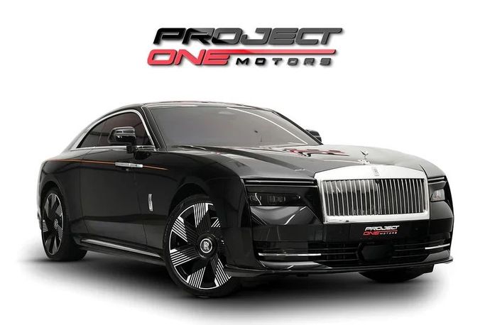 Подержанный Rolls-Royce Spectre, 2024 в Дубае от Project One Motors Черный цвет. GCC | AUTO.AE