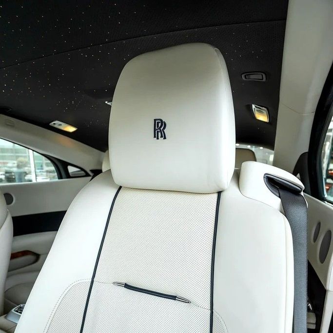 Подержанный Rolls-Royce Wraith, 6.6 л, 2015 в Дубае от Q Motors Синий цвет. GCC | AUTO.AE
