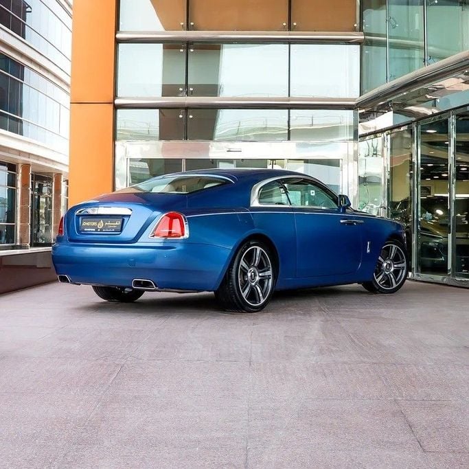 Подержанный Rolls-Royce Wraith, 6.6 л, 2015 в Дубае от Q Motors Синий цвет. GCC | AUTO.AE