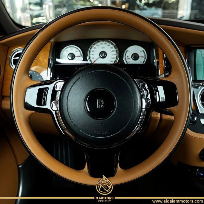 Подержанный Rolls-Royce Wraith, 6.6 л, 2017 в Дубае от Q Motors Черный цвет. GCC | AUTO.AE