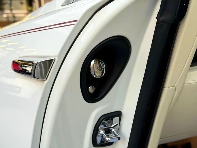 Used Rolls-Royce Wraith, 6.6 l, 2016 in Dubai by Auto Bank Motors, White color. GCC Specs | AUTO.AE