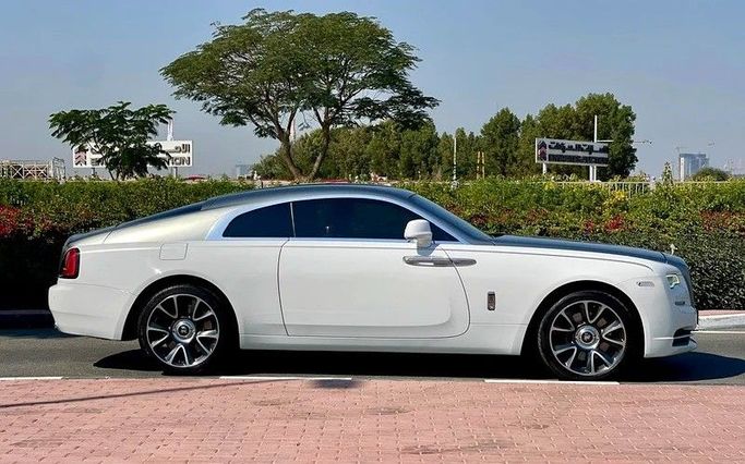 Used Rolls-Royce Wraith, 6.6 l, 2019 in Dubai by 66 Motors, White color. GCC Specs | AUTO.AE