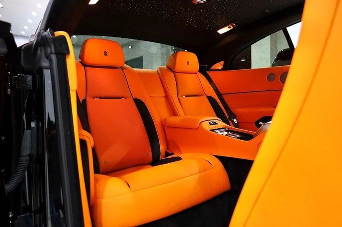 Подержанный Rolls-Royce Wraith, 6.6 л, 2022 в Дубае от Al Faris Motors Черный цвет. GCC | AUTO.AE