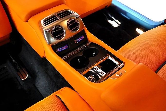 Подержанный Rolls-Royce Wraith, 6.6 л, 2022 в Дубае от Al Faris Motors Черный цвет. GCC | AUTO.AE