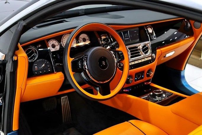 Подержанный Rolls-Royce Wraith, 6.6 л, 2022 в Дубае от Al Faris Motors Черный цвет. GCC | AUTO.AE