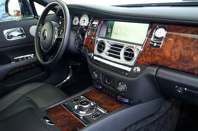 Used Rolls-Royce Wraith, 6.6 l, 2017 in Dubai by Exotic Cars, Black color. Other | AUTO.AE