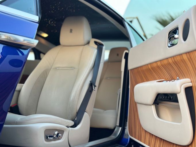 Used Rolls-Royce Wraith, 6.6 l, 2015 in Dubai, Blue color. Other | AUTO.AE