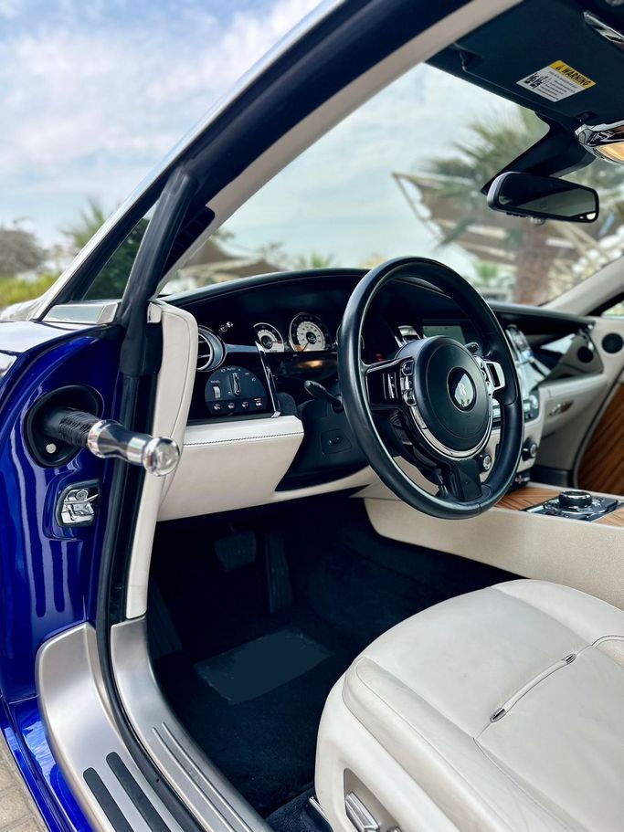 Used Rolls-Royce Wraith, 6.6 l, 2015 in Dubai, Blue color. Other | AUTO.AE