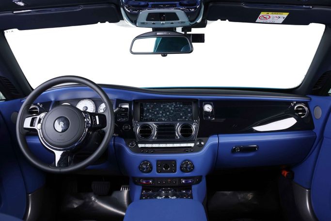 Подержанный Rolls-Royce Wraith, 6.6 л, 2021 в Дубае от The Car Superstore Белый цвет. Японская | AUTO.AE