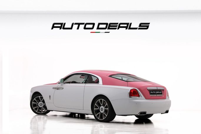 Подержанный Rolls-Royce Wraith, 6.6 л, 2017 в Дубае от AUTO DEALS Белый цвет. GCC | AUTO.AE