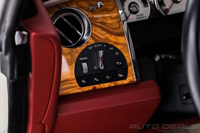 Used Rolls-Royce Wraith, 6.6 l, 2014 in Dubai by AUTO DEALS, White color. GCC Specs | AUTO.AE