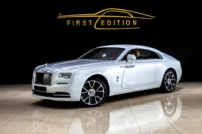 مستعملة Rolls-Royce Wraith Black Badge, 6.6 l, 2018 في في دبي من First Edition Motors، اللون أبيض. مواصفات الخليج | AUTO.AE