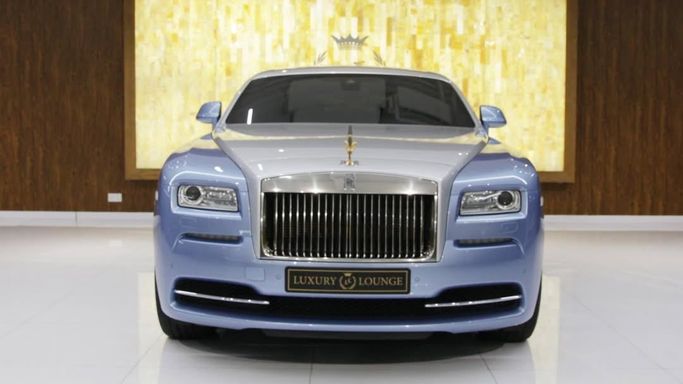 Подержанный Rolls-Royce Wraith, 6.6 л, 2015 в Дубае от Luxury Lounge Cars Голубой цвет. GCC | AUTO.AE