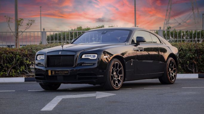 Подержанный Rolls-Royce Wraith Black Badge, 6.6 л, 2020 в Дубае от AL FAYEZ MOTORS Черный цвет. GCC | AUTO.AE