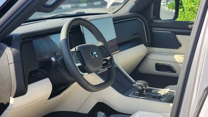 Новый Rox 01, 1.5 л, 2024 в Дубае от Alwan Global Cars Серебристый цвет. Other | AUTO.AE