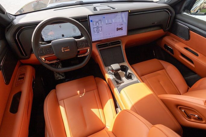 Подержанный Rox 01, 1.5 л, 2025 в Дубае от Linda Cars Черный цвет. Китайская | AUTO.AE