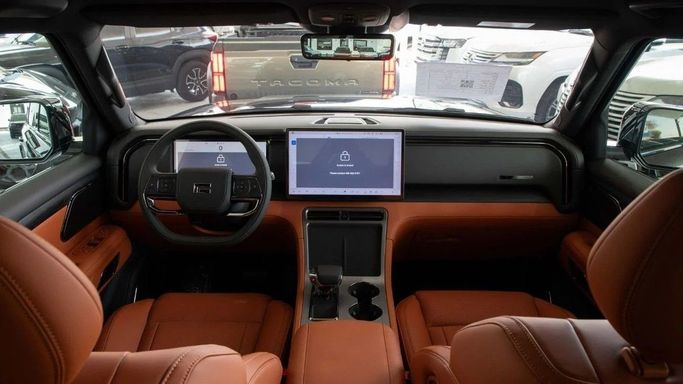 Новый Rox 01, 1.5 л, 2025 в Дубае от World Center Motors FZE Черный цвет. Other | AUTO.AE