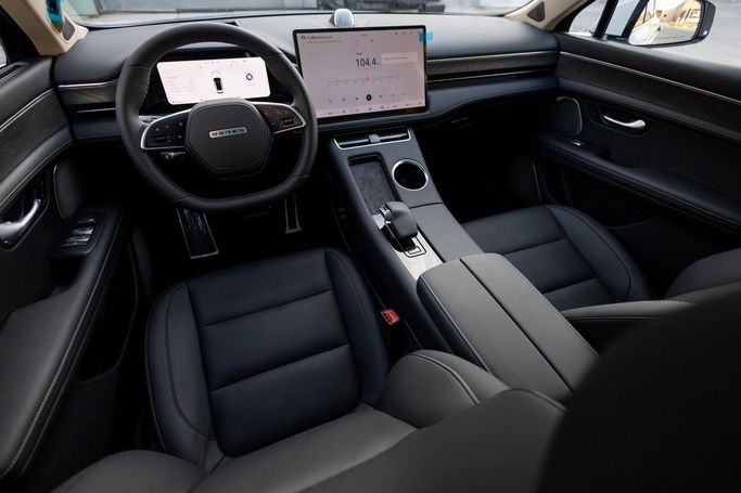 Новый Seres M5, 1.5 л, 2025 в Дубае от Linda Cars Белый цвет. GCC | AUTO.AE