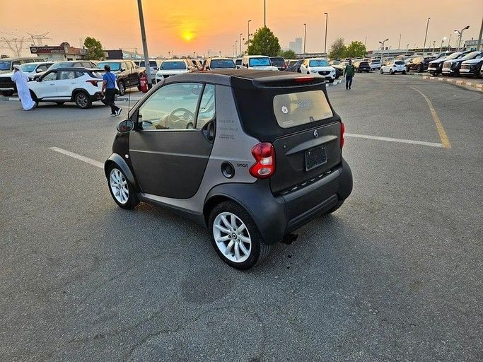 Подержанный Smart Fortwo I, 0.7 л, 2001 в Дубае от Irfan Motors Серый цвет. Японская | AUTO.AE