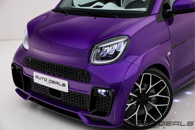 Подержанный Smart Fortwo III, 2023 в Дубае от AUTO DEALS Пурпурный цвет. Европейская | AUTO.AE