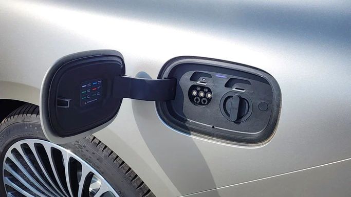New Stelato S9, 2024 in Dubai by Alwan Global Cars, Golden color. Other | AUTO.AE