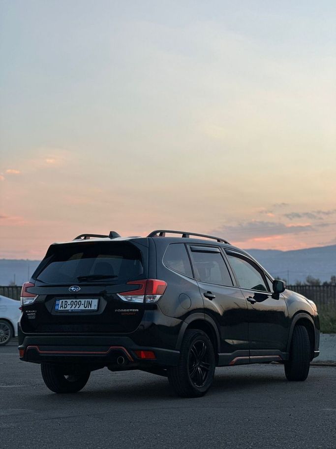 Подержанный Subaru Forester V Рестайлинг, 2.5 л, 2022 в Дубае Черный цвет. Американская | AUTO.AE