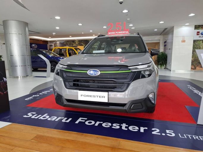 Новый Subaru Forester V Рестайлинг, 2.5 л, 2026 в Дубае от Alkady Cars Серебристый цвет. GCC | AUTO.AE