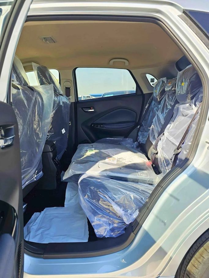 Новый Suzuki Baleno III, 1.5 л, 2025 в Дубае от SK Motors Серебристый цвет. GCC | AUTO.AE