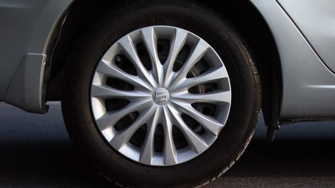 Used Suzuki Ciaz I Facelift, 1.5 l, 2024 in Dubai by Cariva Used Cars , Grey color. GCC Specs | AUTO.AE