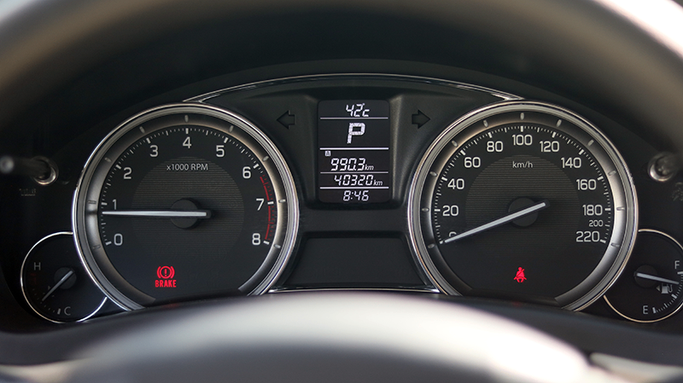 Подержанный Suzuki Ciaz I Рестайлинг, 1.5 л, 2024 в Дубае от Cariva Used Cars  Серый цвет. GCC | AUTO.AE