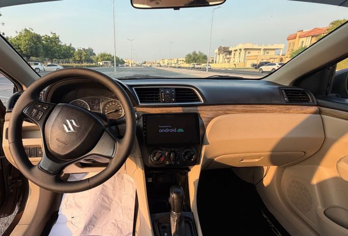 Подержанный Suzuki Ciaz I Рестайлинг, 1.5 л, 2023 в ОАЭ, Дубай Коричневый цвет. GCC | AUTO.AE | Объявление #295520 — фото 10 из 12