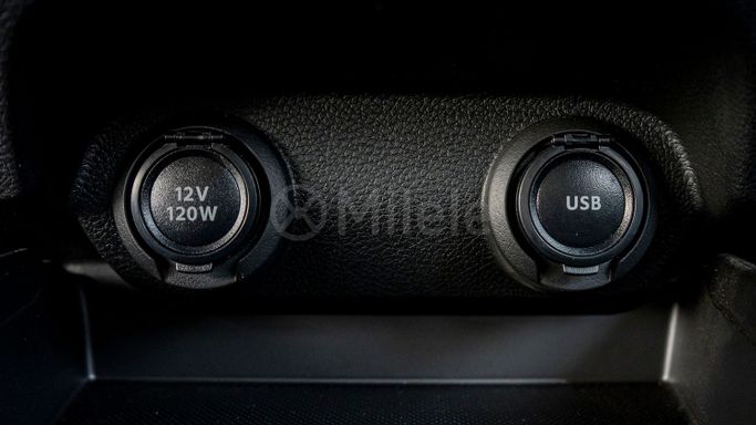 Новый Suzuki Ertiga II Рестайлинг, 1.5 л, 2025 в Дубае от Milele Белый цвет. Other | AUTO.AE