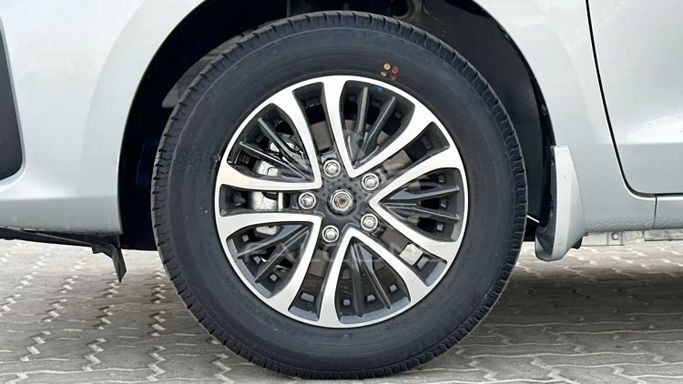 Новый Suzuki Ertiga II Рестайлинг, 1.5 л, 2025 в Дубае от Falcons GT Motors FZCO Белый цвет. Other | AUTO.AE