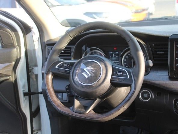 Новый Suzuki Ertiga II Рестайлинг, 1.5 л, 2025 в Дубае от Titanum Cars Белый цвет. Other | AUTO.AE