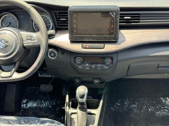 Новый Suzuki Ertiga II Рестайлинг, 1.5 л, 2025 в Дубае от Titanum Cars Черный цвет. Other | AUTO.AE