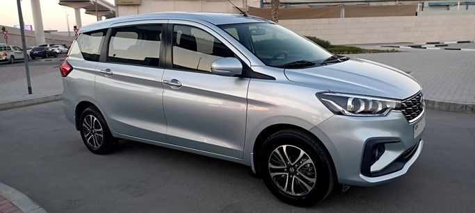 Подержанный Suzuki Ertiga II Рестайлинг, 1.5 л, 2024 в Дубае Серебристый цвет. GCC | AUTO.AE | Объявление #265389