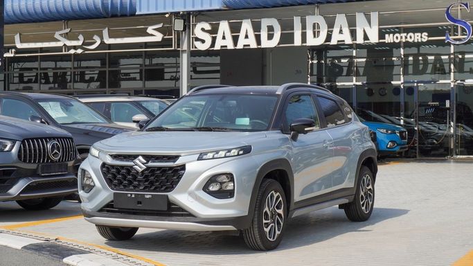 Новый Suzuki Fronx, 1.0 л, 2025 в Дубае от Saad Idan Motors Серебристый цвет.  | AUTO.AE