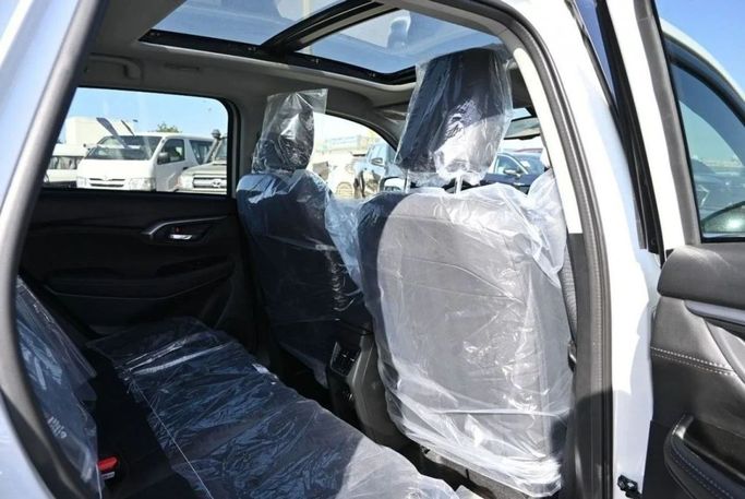 New Suzuki Grand Vitara III, 1.5 l, 2025 in Dubai by Mohamed Hakim Motors, White color. GCC Specs | AUTO.AE