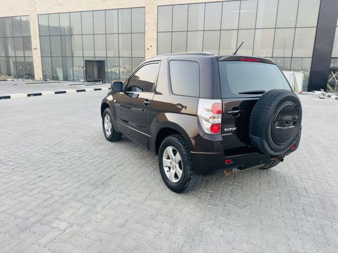 Подержанный Suzuki Grand Vitara II Рестайлинг 2, 2.4 л, 2016 в Дубае от Al Balora Al Bayda Used Cars Черный цвет. Other | AUTO.AE