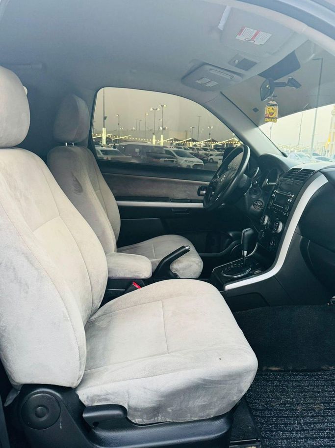 Подержанный Suzuki Grand Vitara II Рестайлинг 2, 2.4 л, 2016 в Дубае от Al Balora Al Bayda Used Cars Черный цвет. Other | AUTO.AE