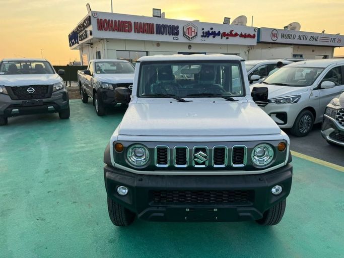 Новый Suzuki Jimny IV, 1.5 л, 2025 в Дубае от Mohamed Hakim Motors Белый цвет. Other | AUTO.AE
