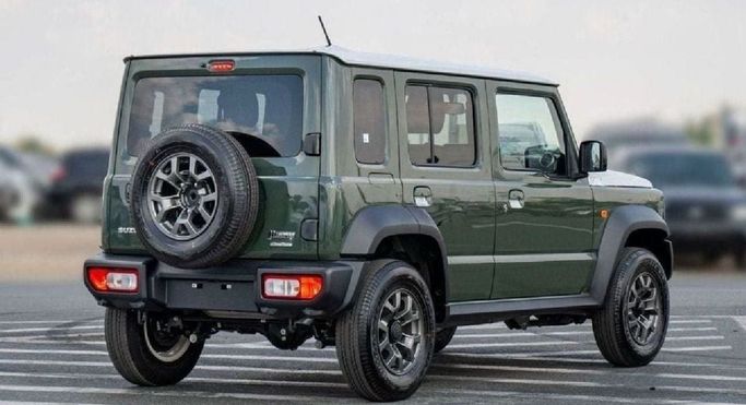 Новый Suzuki Jimny IV, 1.5 л, 2025 в Дубае от Mohamed Hakim Motors Зеленый цвет. Other | AUTO.AE