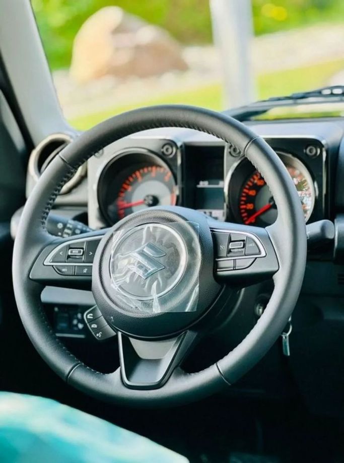 Новый Suzuki Jimny IV, 1.5 л, 2024 в Дубае от Ideal Cars LLC Зеленый цвет. GCC | AUTO.AE