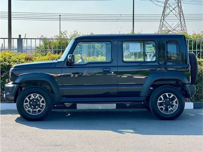 Новый Suzuki Jimny IV, 1.5 л, 2024 в Дубае от Ideal Cars LLC Зеленый цвет. GCC | AUTO.AE