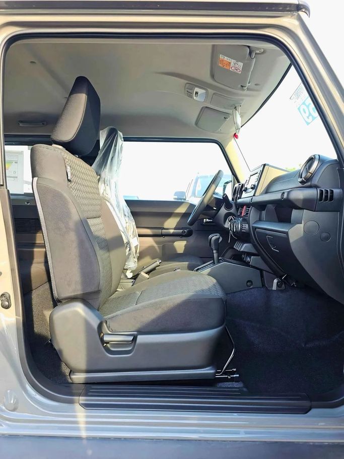 Новый Suzuki Jimny IV, 1.5 л, 2025 в Дубае от SK Motors Серый цвет. GCC | AUTO.AE