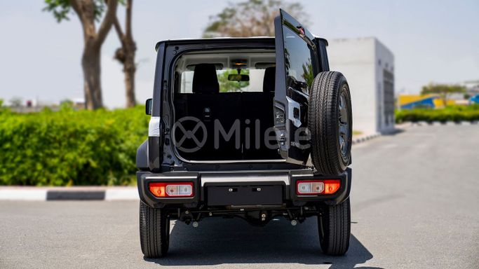 Новый Suzuki Jimny IV, 1.5 л, 2025 в Дубае от Milele Серый цвет. Other | AUTO.AE