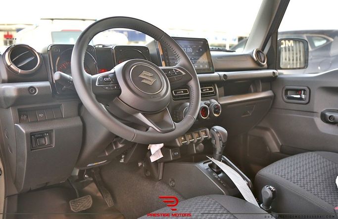Новый Suzuki Jimny IV, 1.5 л, 2024 в Дубае от Prestige motors Серый цвет. Американская | AUTO.AE
