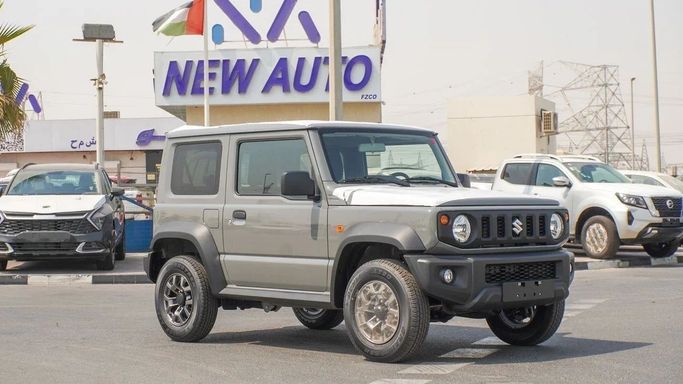 جديدة Suzuki Jimny رابعاً, 1.5 l, 2026 في في دبي من NEW AUTO FZCO، اللون رمادي. مواصفات الخليج | AUTO.AE